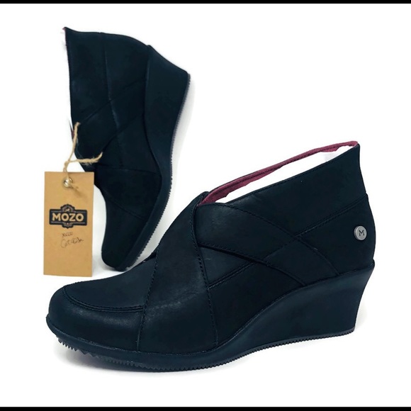 Mozo Black Wedge Heel Slip Resistant 